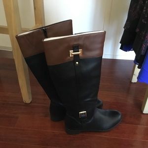 NIB Karen Scott wide calf faux leather boots size 9